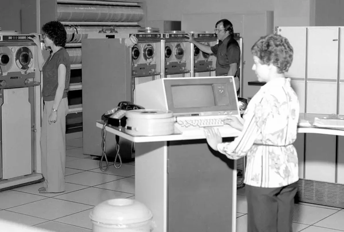 Early Human Machine Interaction